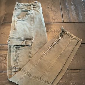 J Brand olive denim w/front pockets, zip ankle